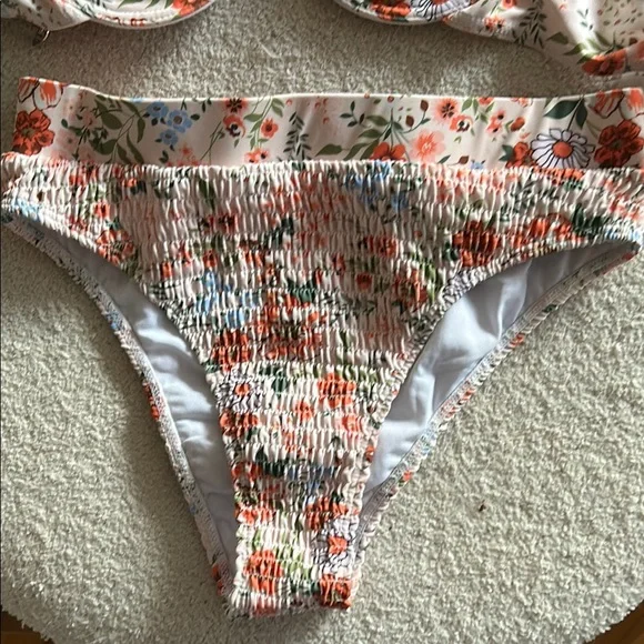Floral Bikini Set - Picture 3 of 4
